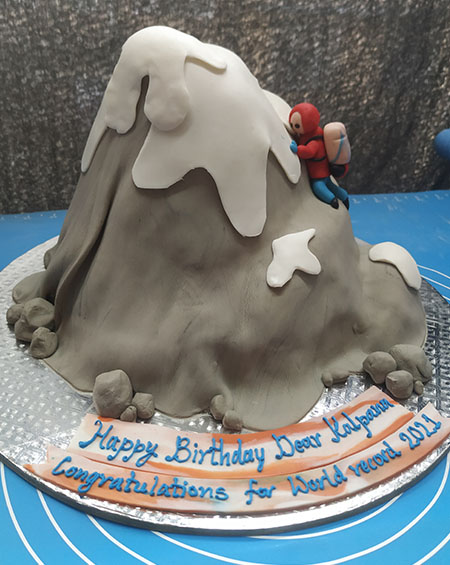 Mountain Themed Cake | TikTok